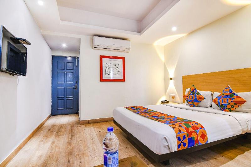 OYO Townhouse 152 Hotel Suncitel Airport image
