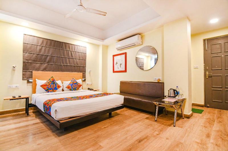 OYO Townhouse 152 Hotel Suncitel Airport image