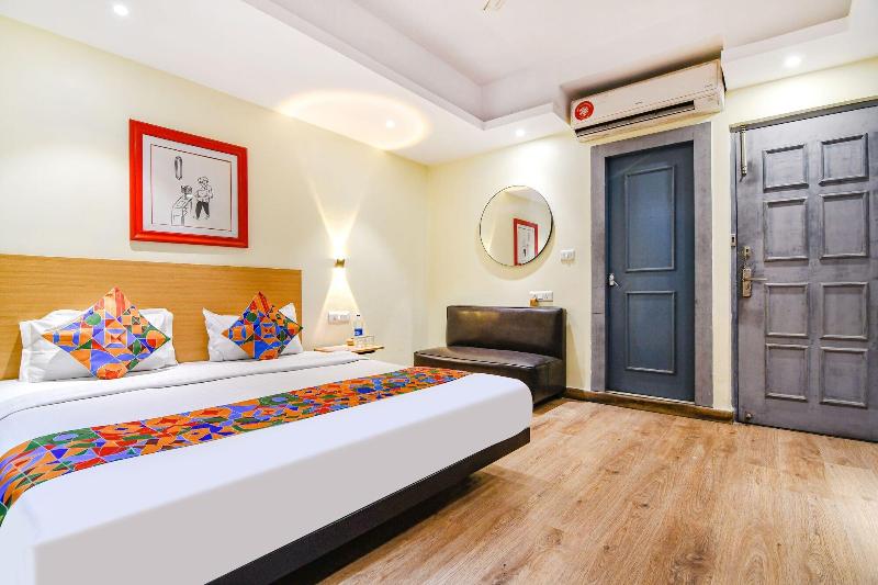 OYO Townhouse 152 Hotel Suncitel Airport image