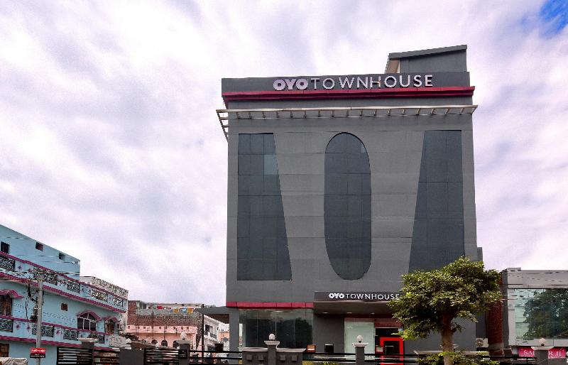 OYO Townhouse 183 Function Inn — photo 2