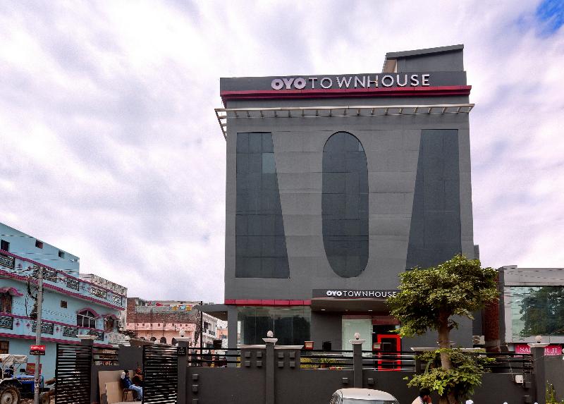 OYO Townhouse 183 Function Inn — photo 3