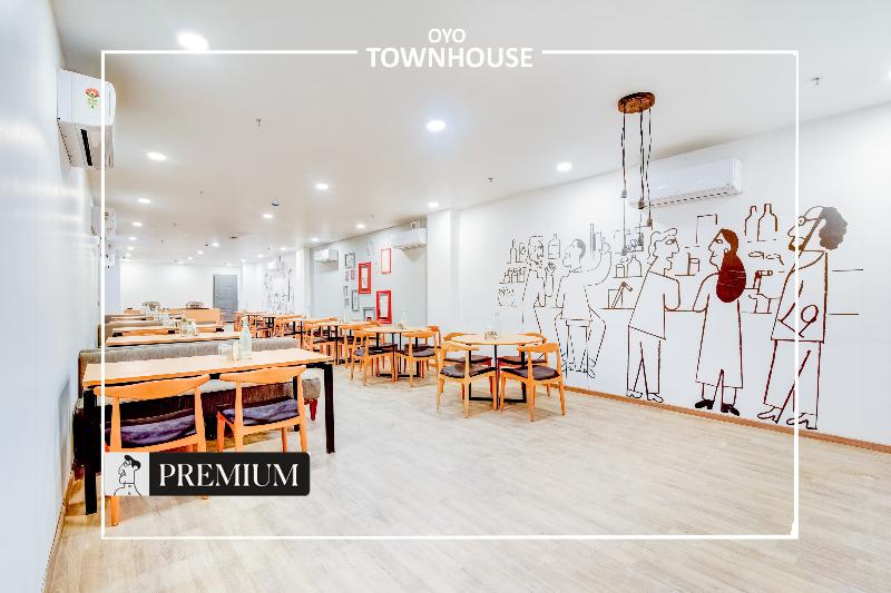 Oyo Townhouse 225 Ashiyana Mukut Bazar image