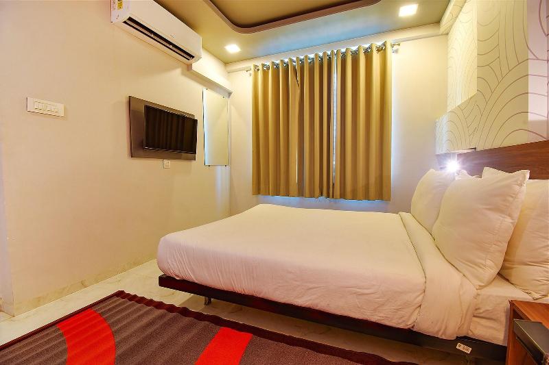 Collection O 42665 Manomay Homes image