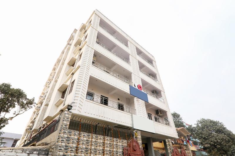 OYO 75217 Hotel Navya Grand