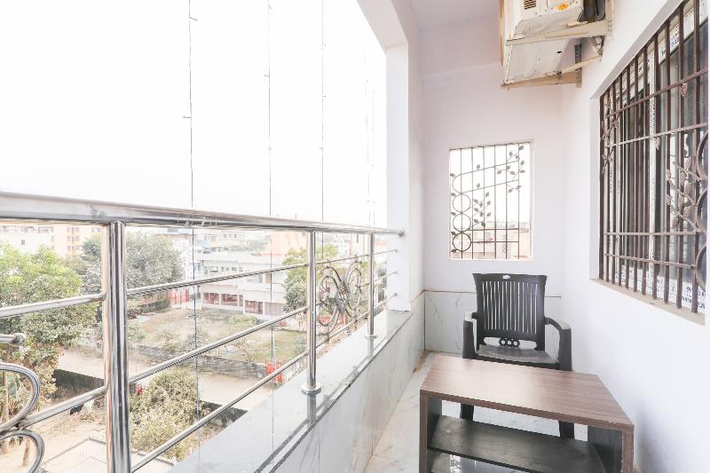OYO 75217 Hotel Navya Grand