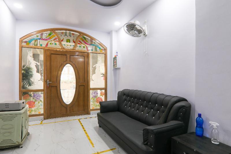 OYO 75217 Hotel Navya Grand