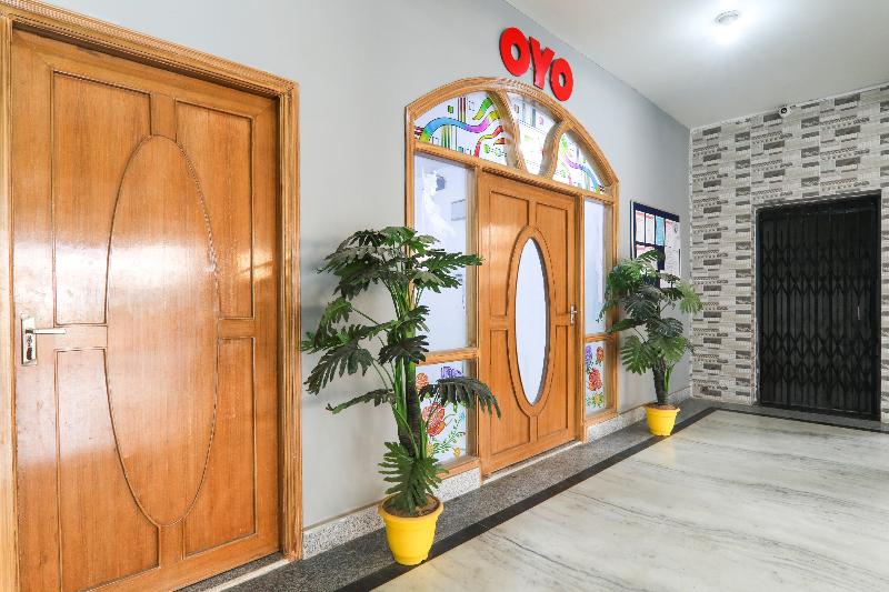 OYO 75217 Hotel Navya Grand