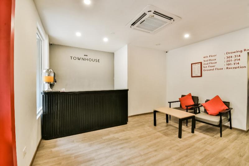 OYO Townhouse 182 Menka