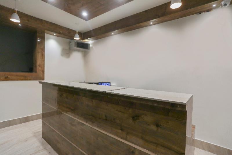 OYO Flagship 39786 OXY Royal Residency