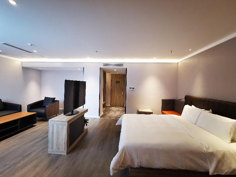 Hanting Hotel (Puyang City Center Plaza) image