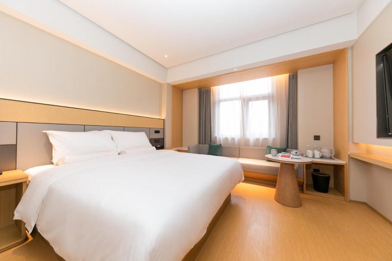 Ji Hotel (HangzhouEast Railway Station West Square image