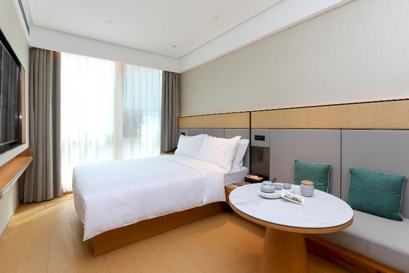 Ji Hotel (Shenzhen Nanshan Metro Station) image