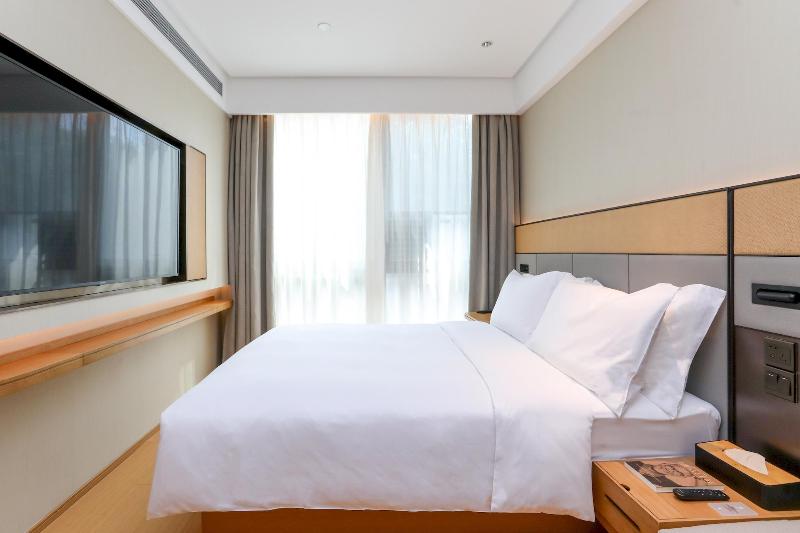 Ji Hotel (Shenzhen Nanshan Metro Station) image
