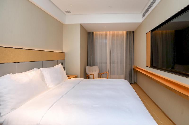 Ji Hotel (Shenzhen Nanshan Metro Station) image
