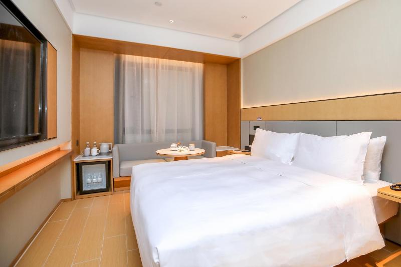 Ji Hotel (Shenzhen Nanshan Metro Station) image