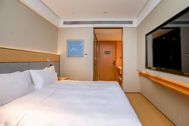 Ji Hotel (Shenzhen Nanshan Metro Station) image