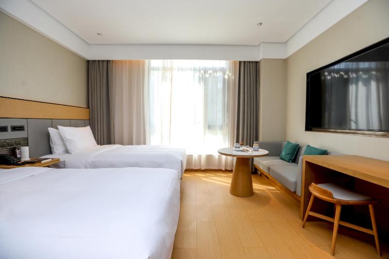 Ji Hotel (Shenzhen Nanshan Metro Station) image