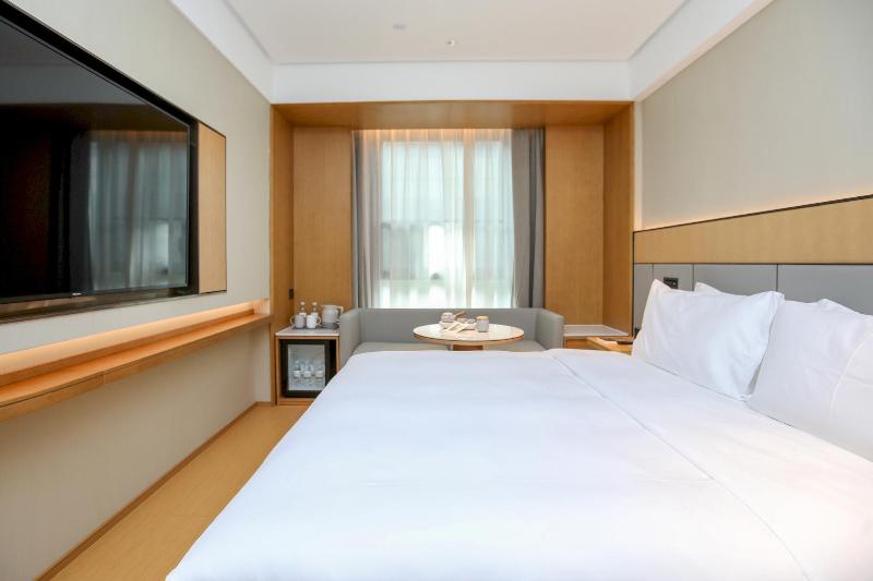 Ji Hotel (Shenzhen Nanshan Metro Station) image