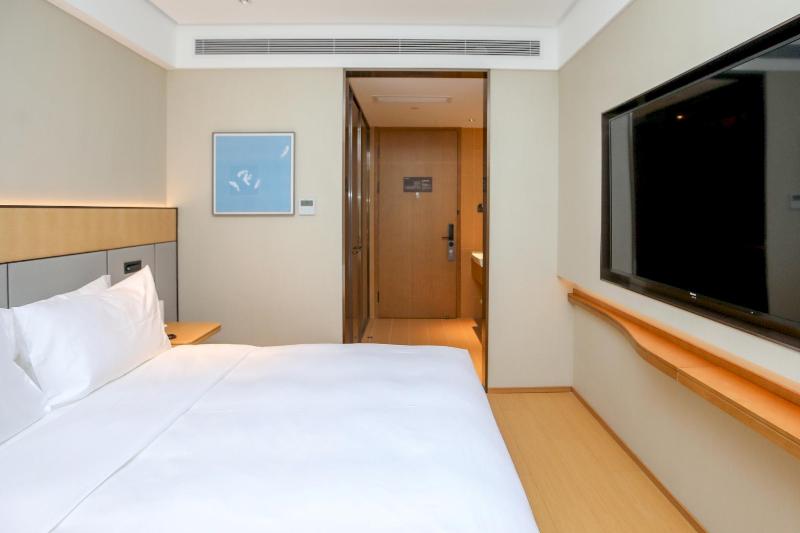 Ji Hotel (Shenzhen Nanshan Metro Station) image