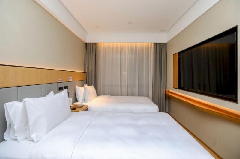 Ji Hotel (Shenzhen Nanshan Metro Station) image