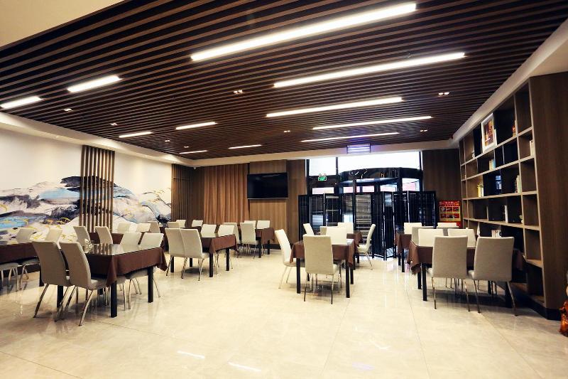 Starway Hotel(Fuxin Jiefang Plaza store) image