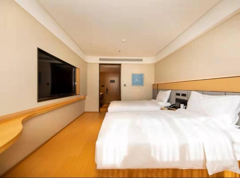 Ji Hotel(Quwo Dongcheng Plaza) image