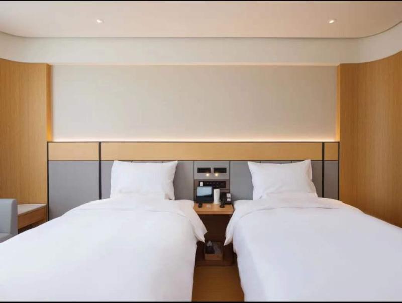 Ji Hotel(Quwo Dongcheng Plaza) image