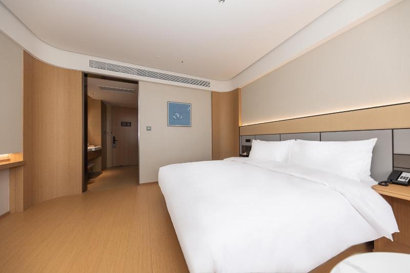 Ji Hotel(Quwo Dongcheng Plaza) image