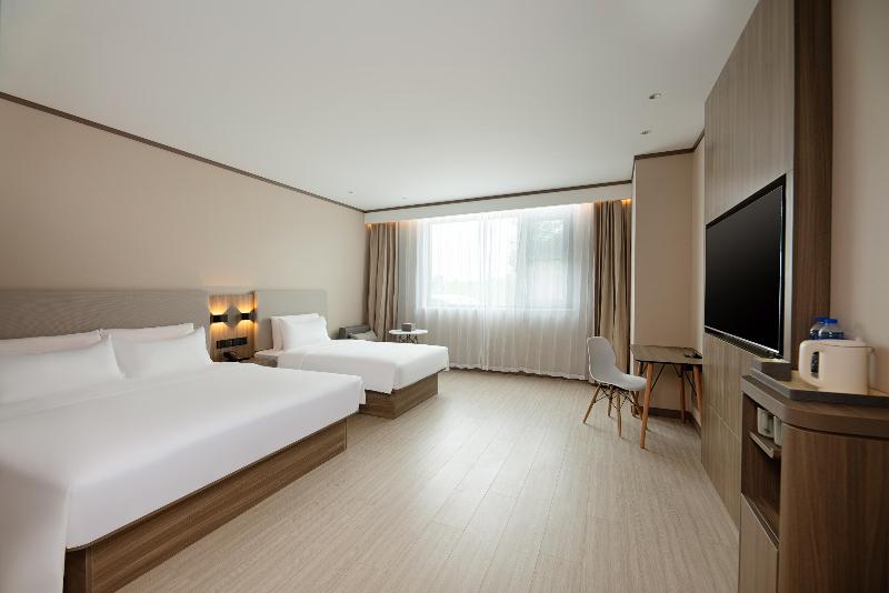 Bed room