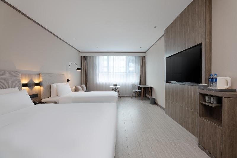 Bed room