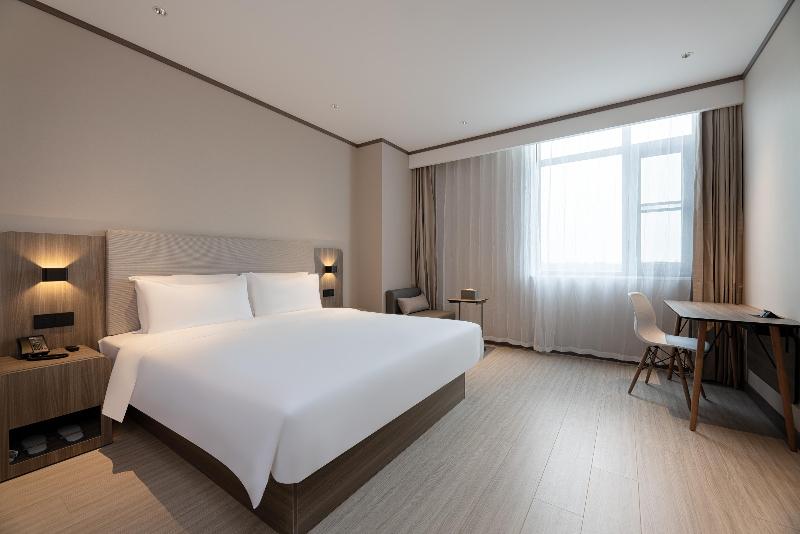 Bed room