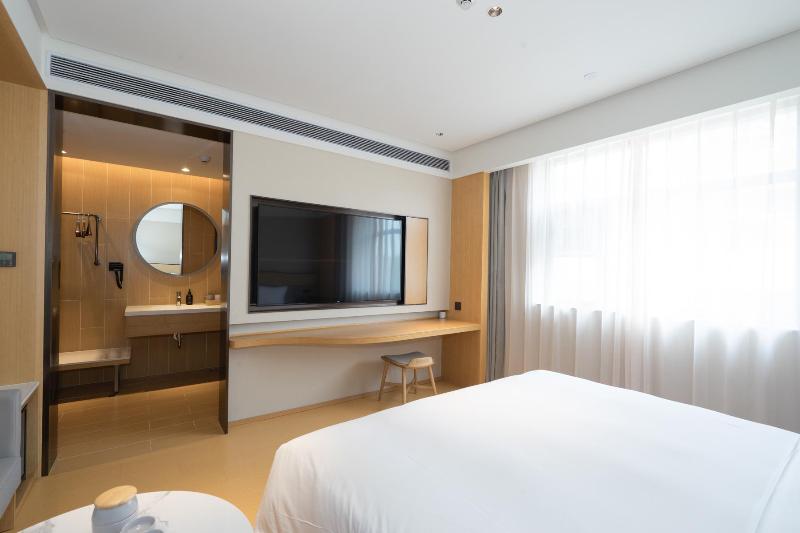 Ji Hotel Shenzhen Shawei Metro Station image