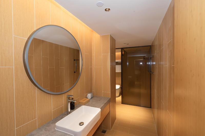 Ji Hotel Shenzhen Shawei Metro Station image
