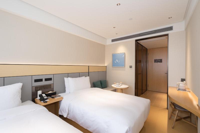 Ji Hotel Shenzhen Shawei Metro Station image