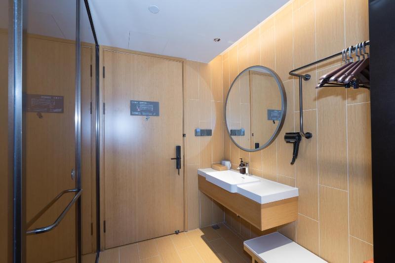 Ji Hotel Shenzhen Shawei Metro Station image