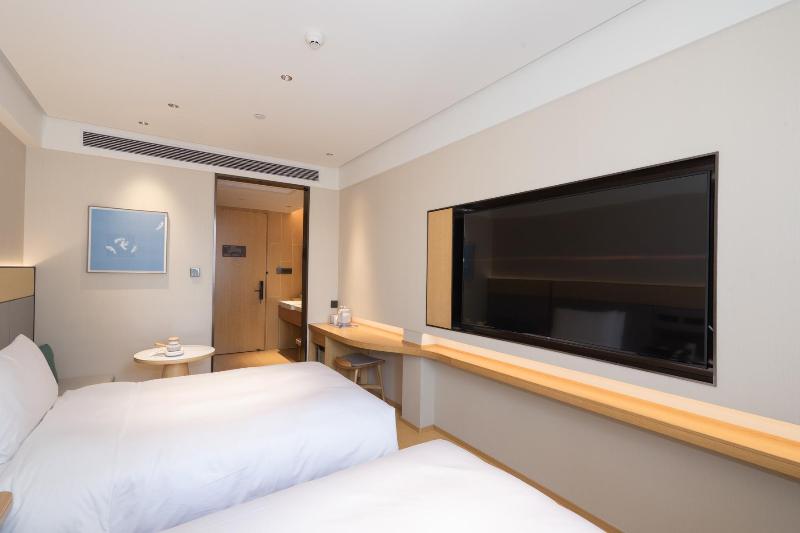 Ji Hotel Shenzhen Shawei Metro Station image