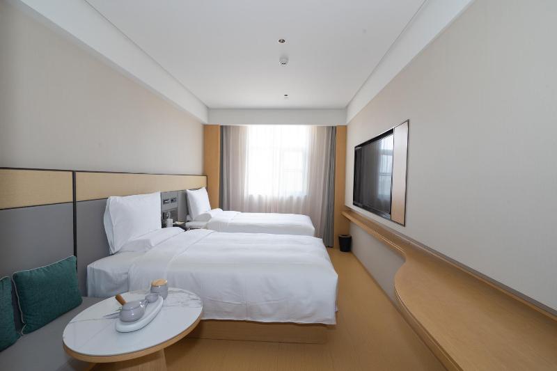 Ji Hotel Shenzhen Shawei Metro Station image
