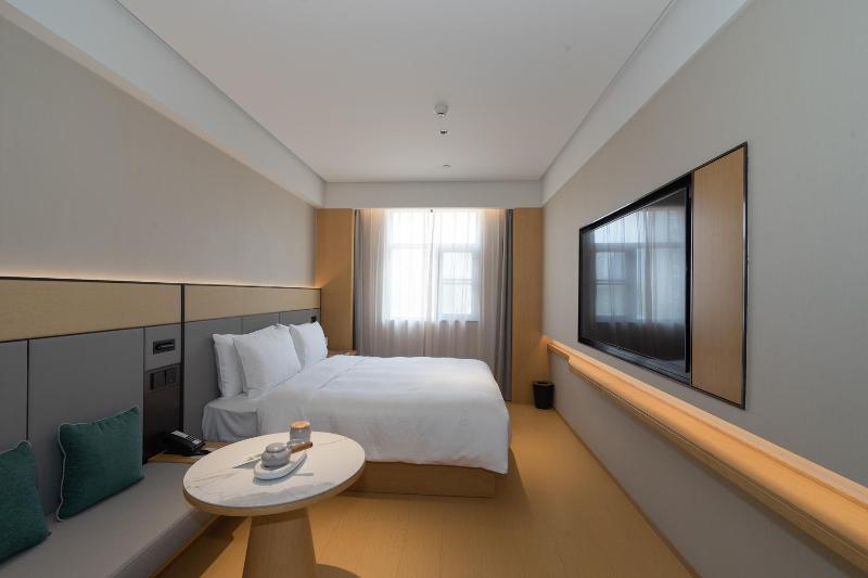Ji Hotel Shenzhen Shawei Metro Station image