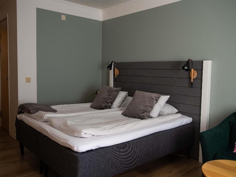 Bed room