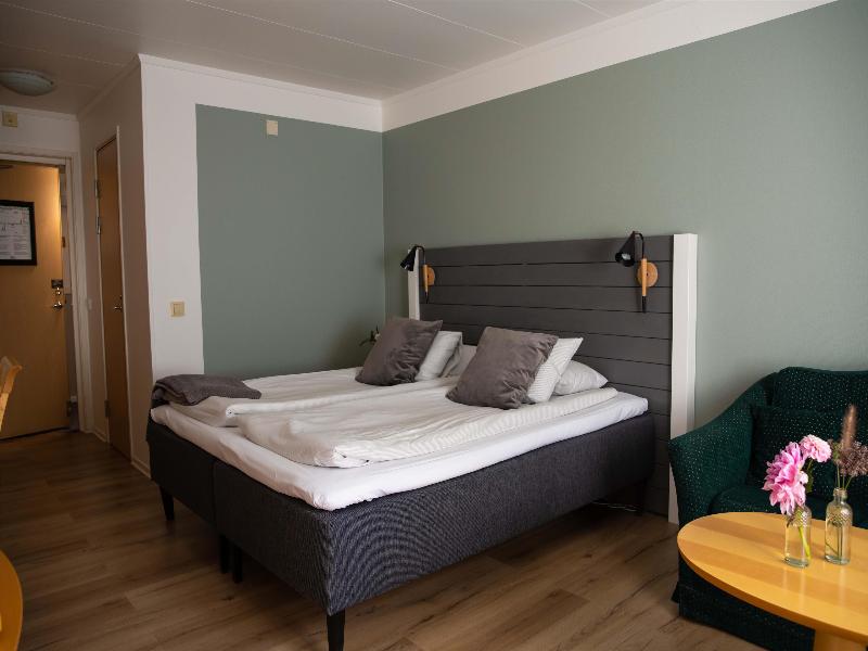 Bed room
