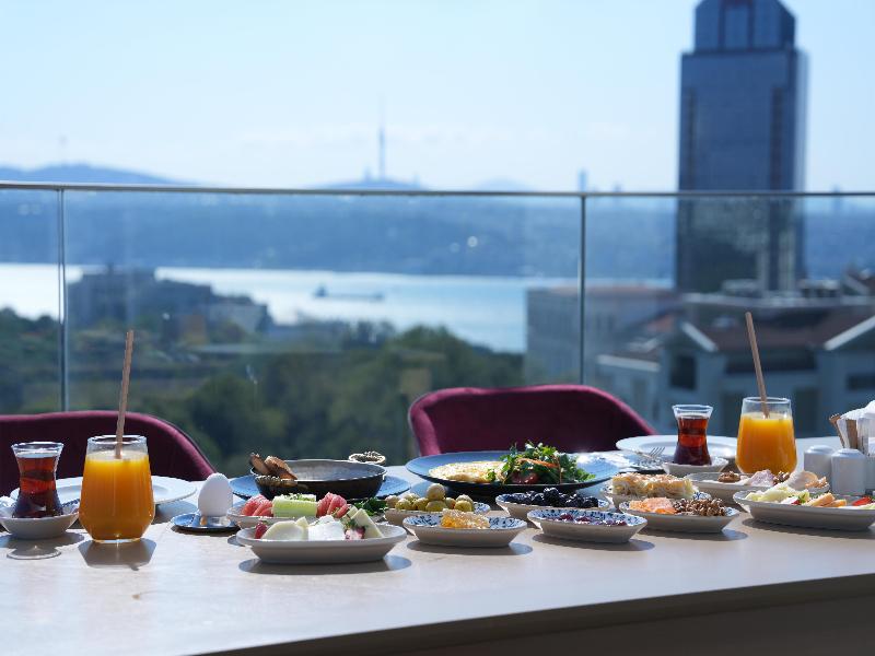 Radisson Hotel Istanbul Harbiye image