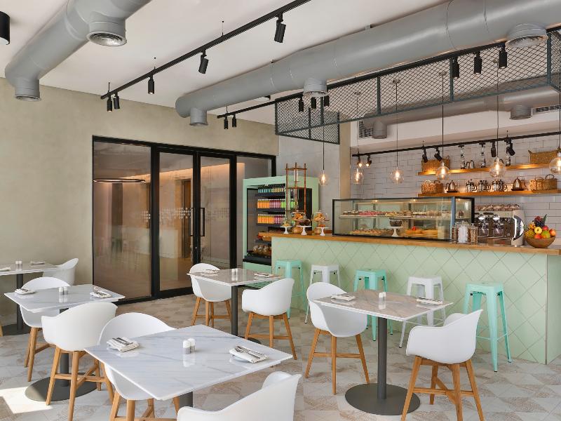 DoubleTree by Hilton Abu Dhabi Yas Island Residenc image