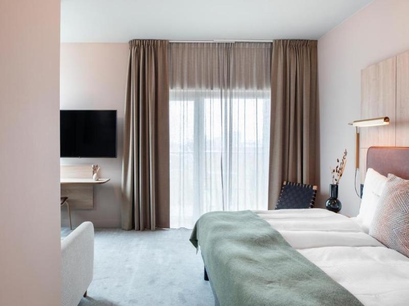 Clarion Hotel Sea U image