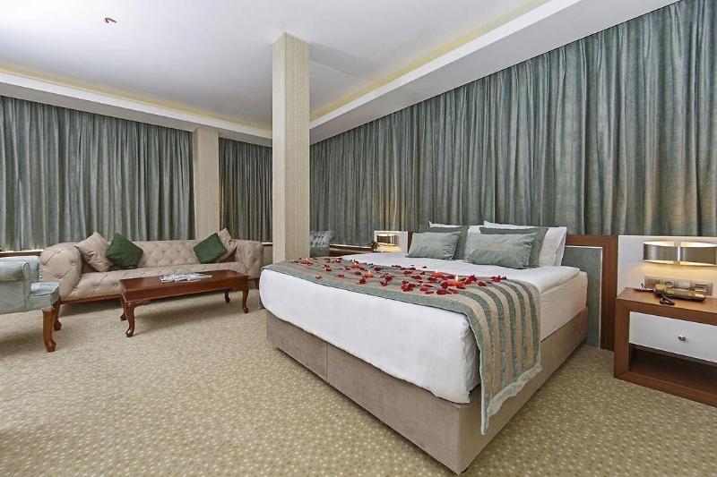 Royal Sweet Hotel image