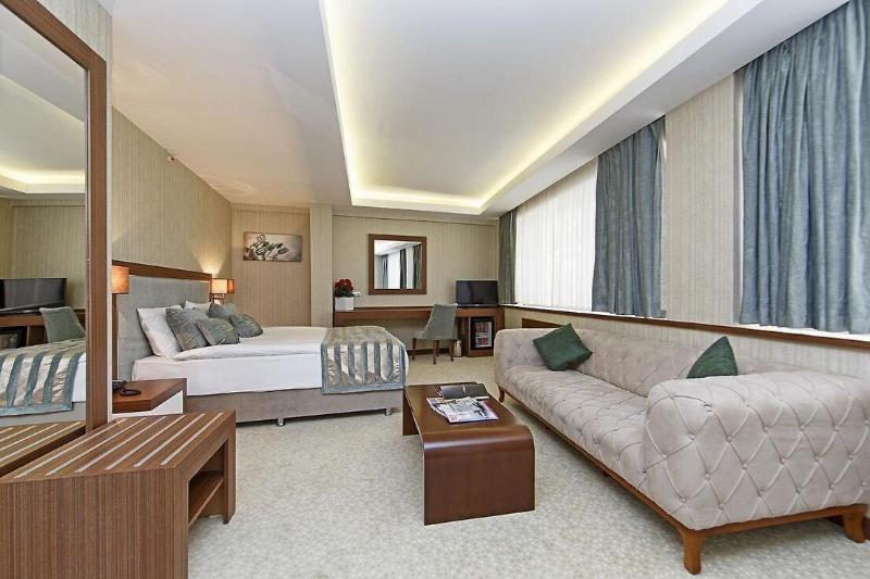 Royal Sweet Hotel image