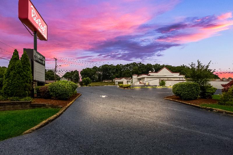 Red Roof Inn New Stanton image