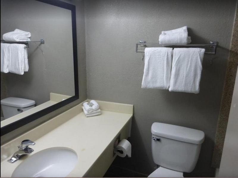 Red Roof Inn New Stanton image
