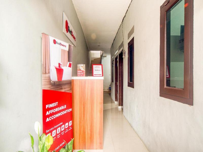Formerly RedDoorz near Graha Cijantung Mall image