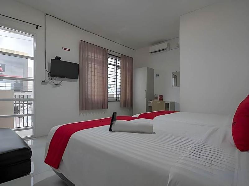 Formerly RedDoorz Near Palembang Trade Center 3 image