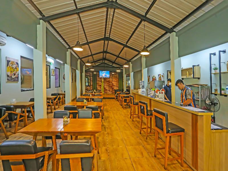 Super Oyo Townhouse Oak Ht Fiducia Pondok Gede image